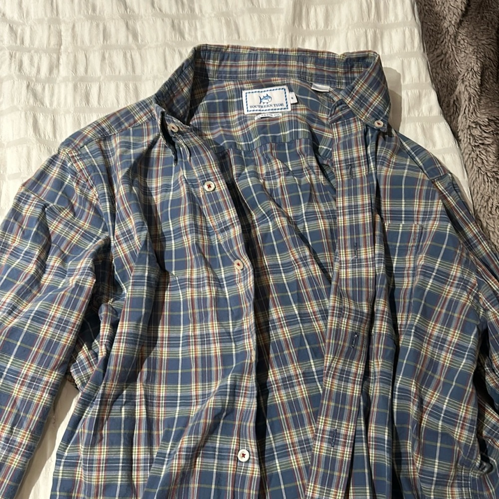 Southern tide blue red and green plaid button up size medium